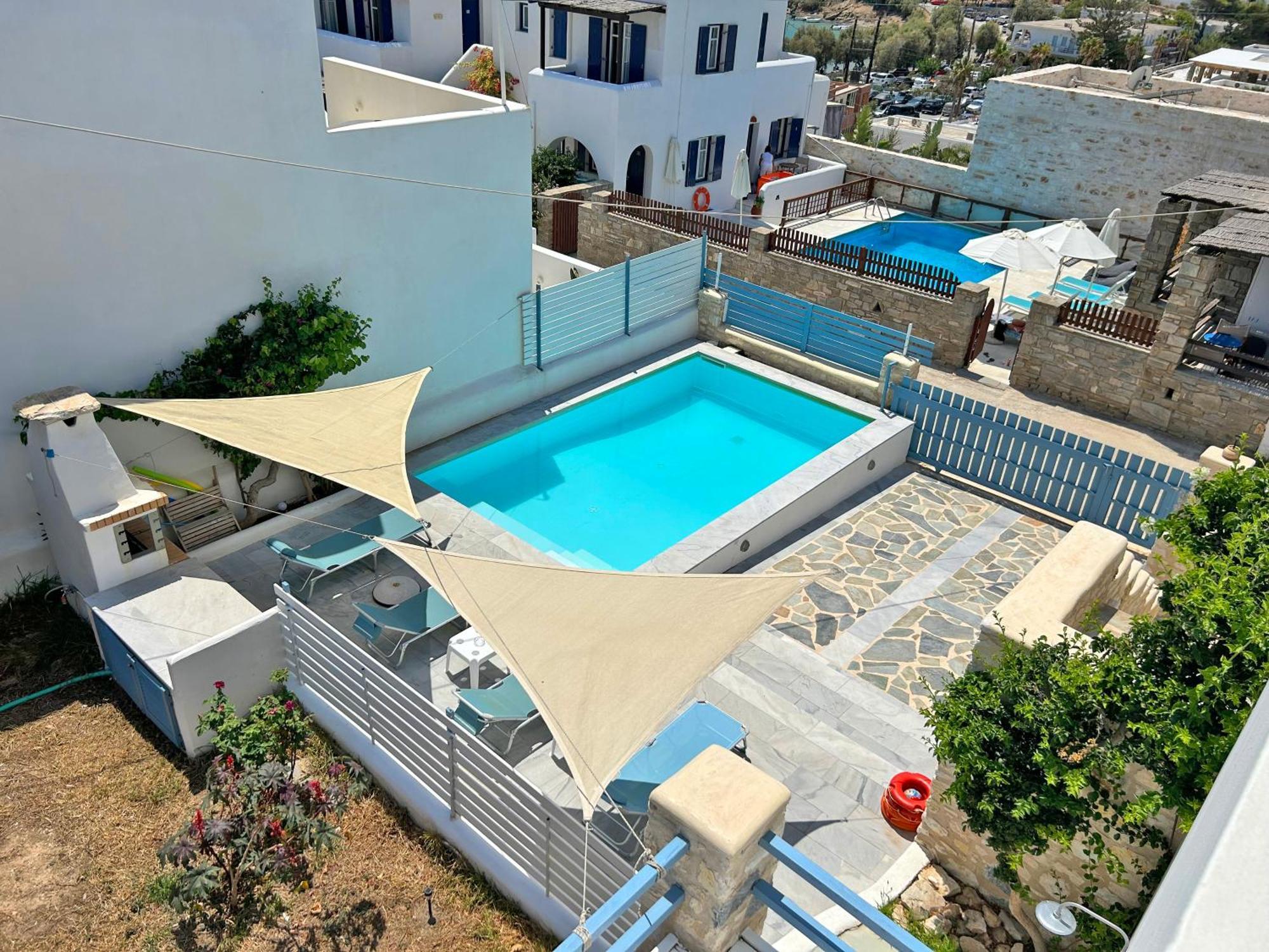 Villa Danae - Seaside Villa With Pool & Hot Tub Писо Ливади Екстериор снимка