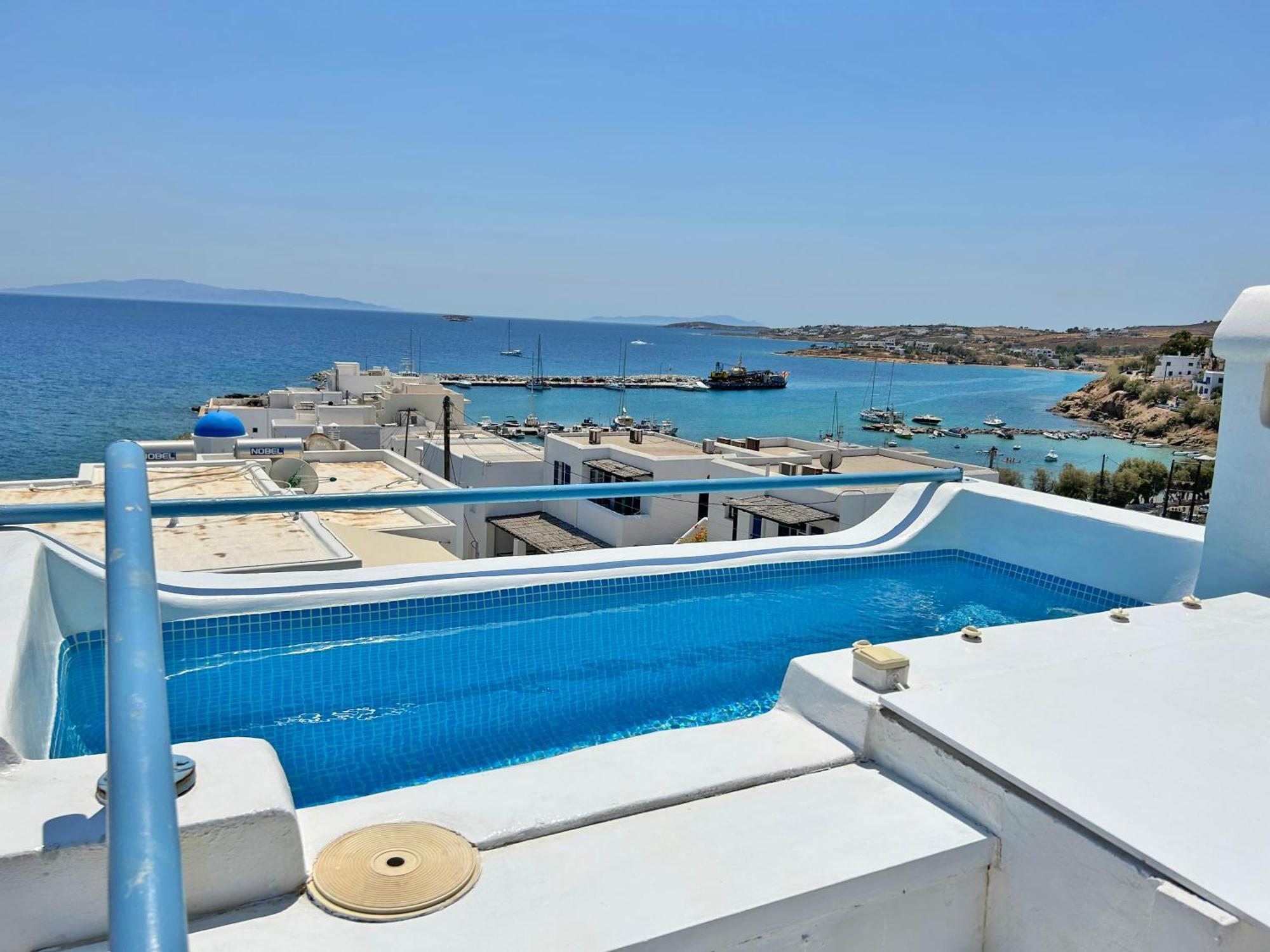 Villa Danae - Seaside Villa With Pool & Hot Tub Писо Ливади Екстериор снимка